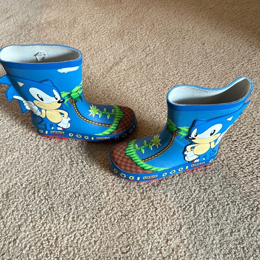 Kids sonic rain boots